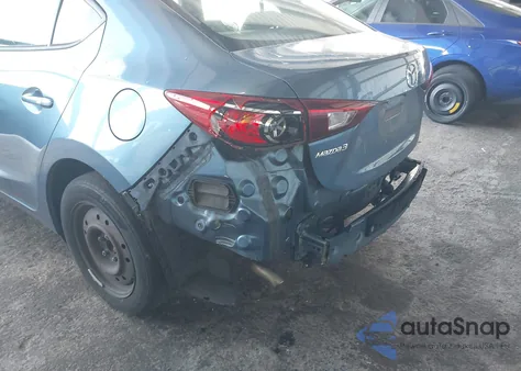 2018 Mazda Mazda3 Sport из США, поврежденный, VIN 3MZBN1U7XJM242023